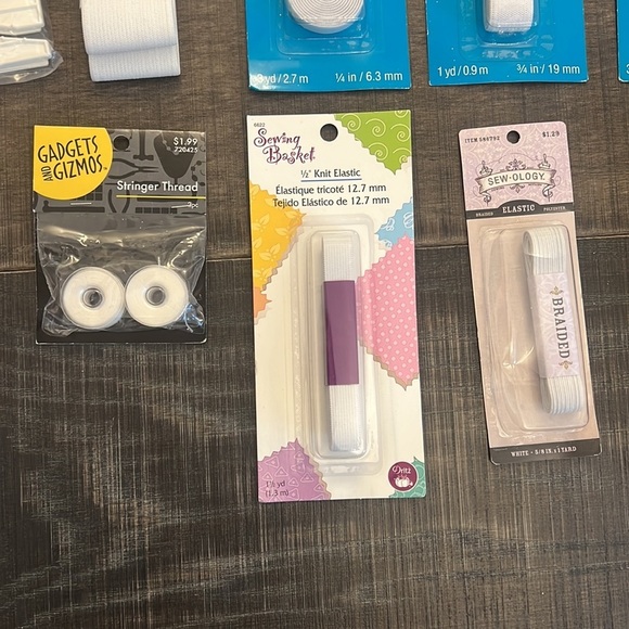 NWT BUNDLE OF SEWING MATERIAL (Elastic bands , scotch fasteners zippers threads - Picture 9 of 16